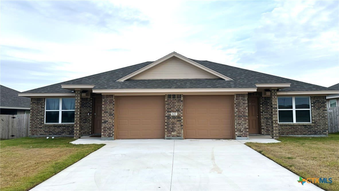 127 Cameron Drive – photo 1