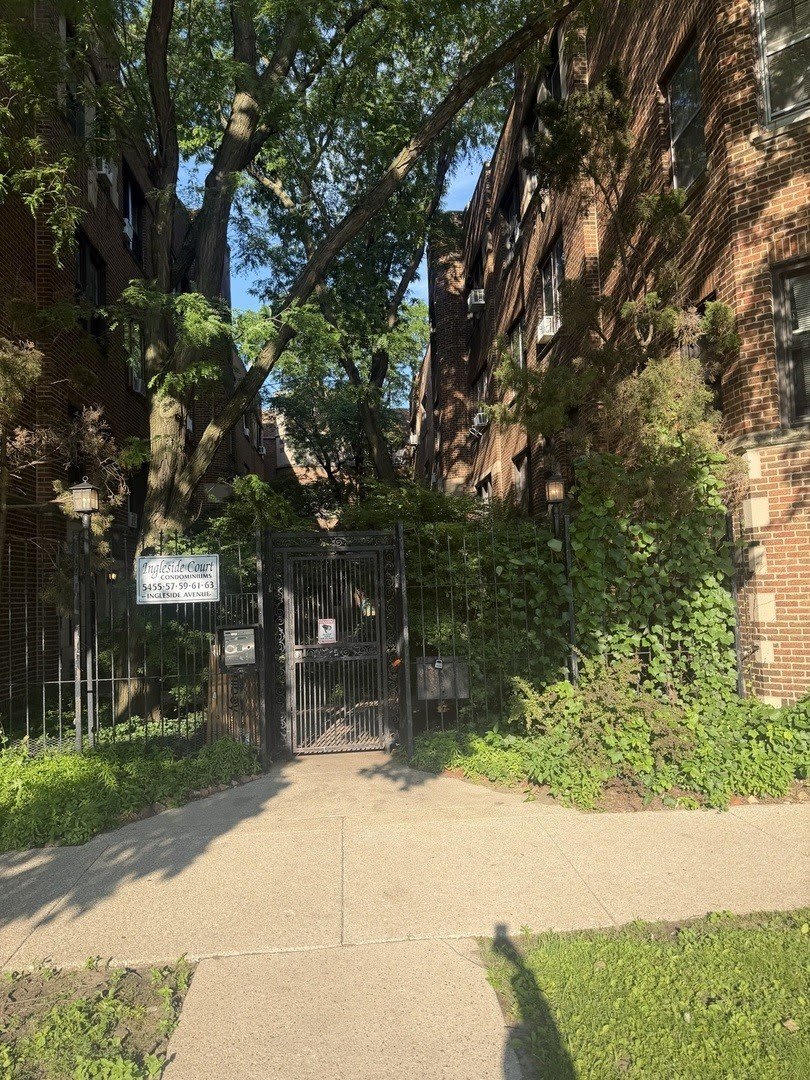 5463 S Ingleside Avenue – photo 1