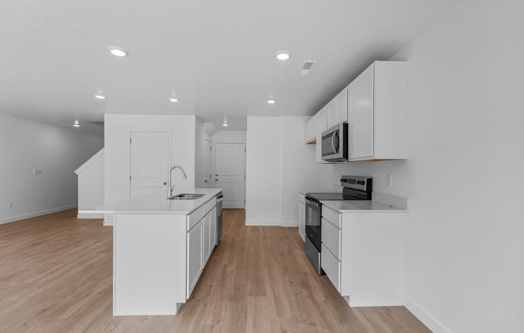 Your New Home Awaits Pet Friendly Home In Long Valley – photo 1 of 356