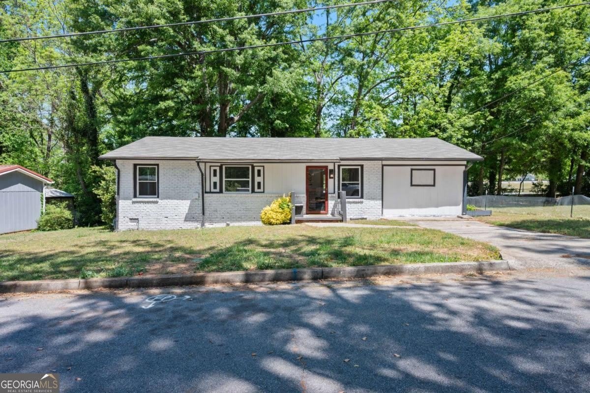 100 Pine Circle – photo 1 of 26