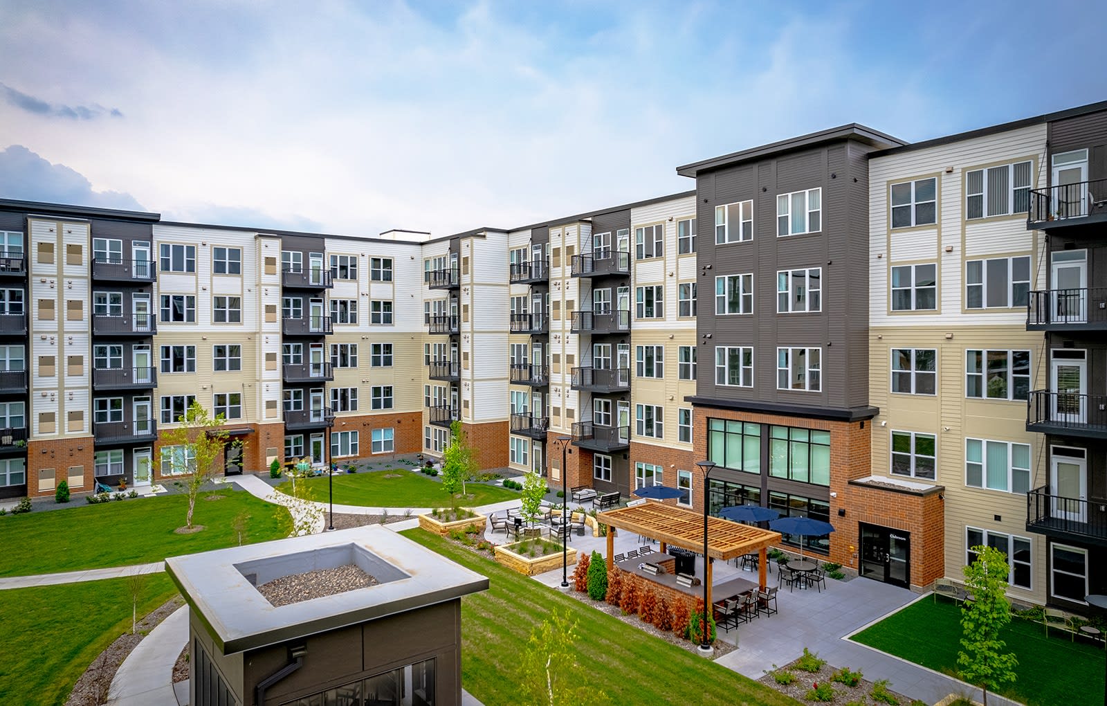 Legacy Commons at Signal Hills 55+ Apartments – photo 1