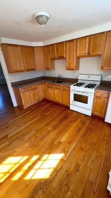 902 Furnace Brooke Pkw – photo 1 of 7