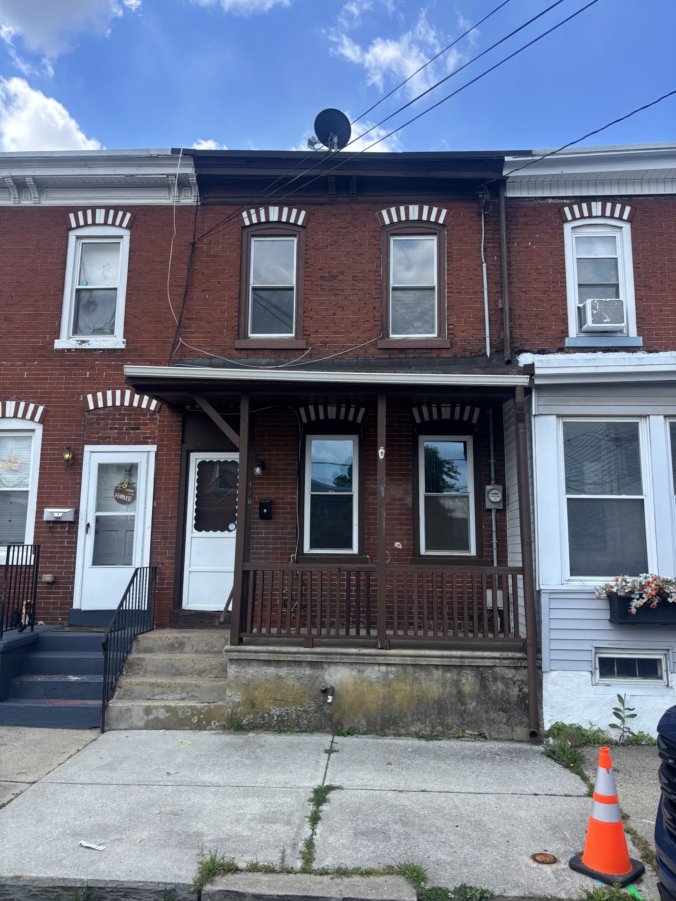 426 Hunter Street – photo 1 of 4