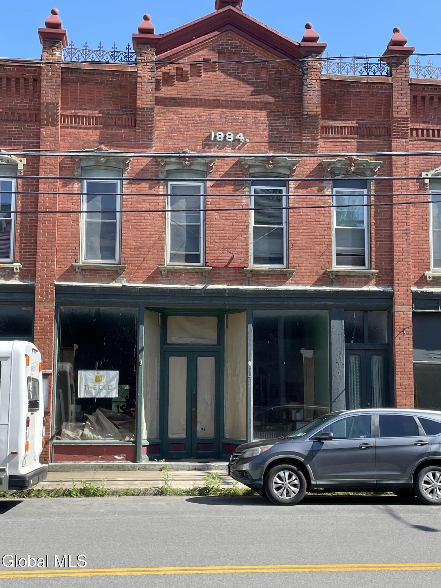 152 Main Street – photo 1 of 18