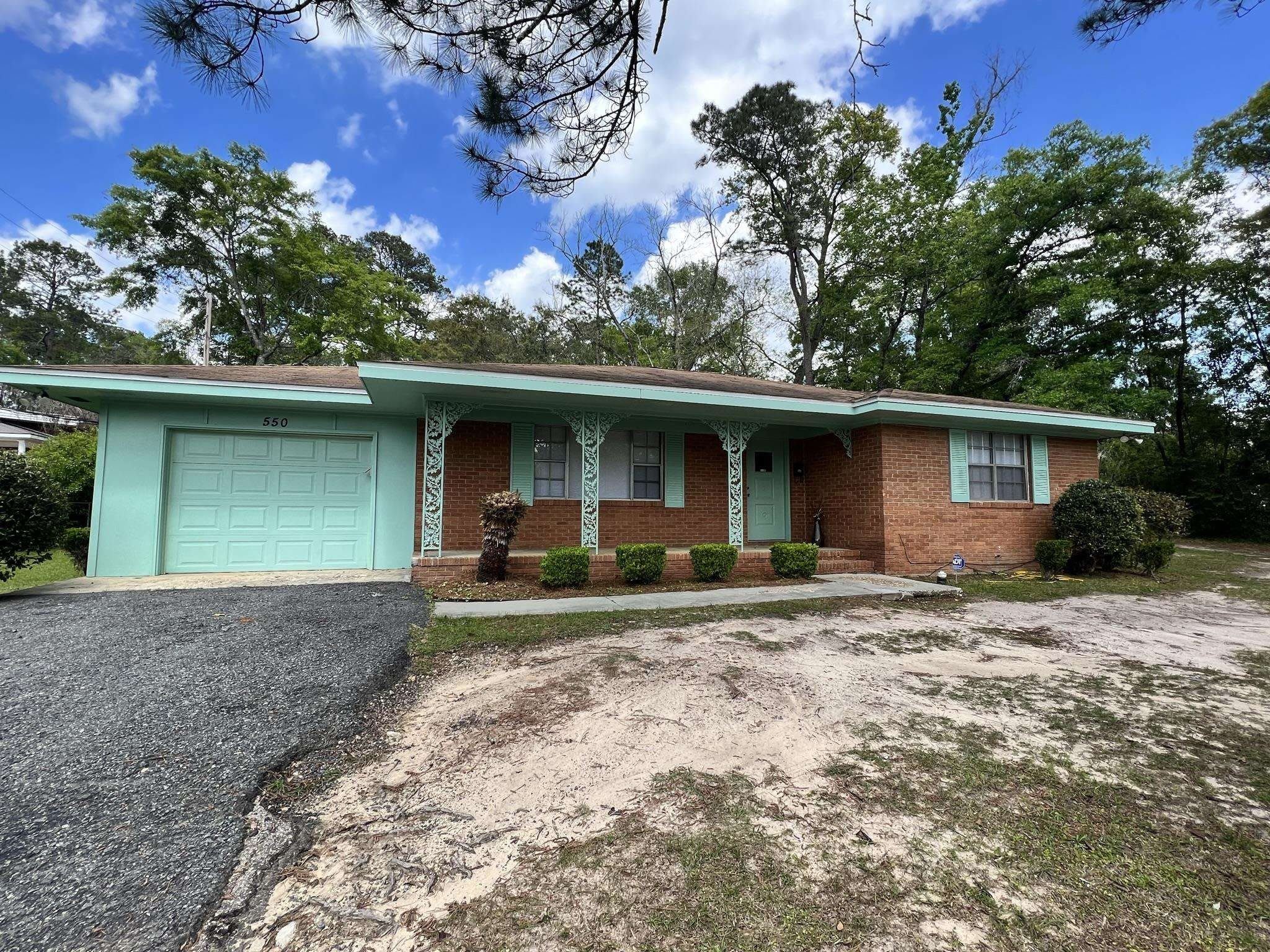 550 E Bradford Road – photo 1