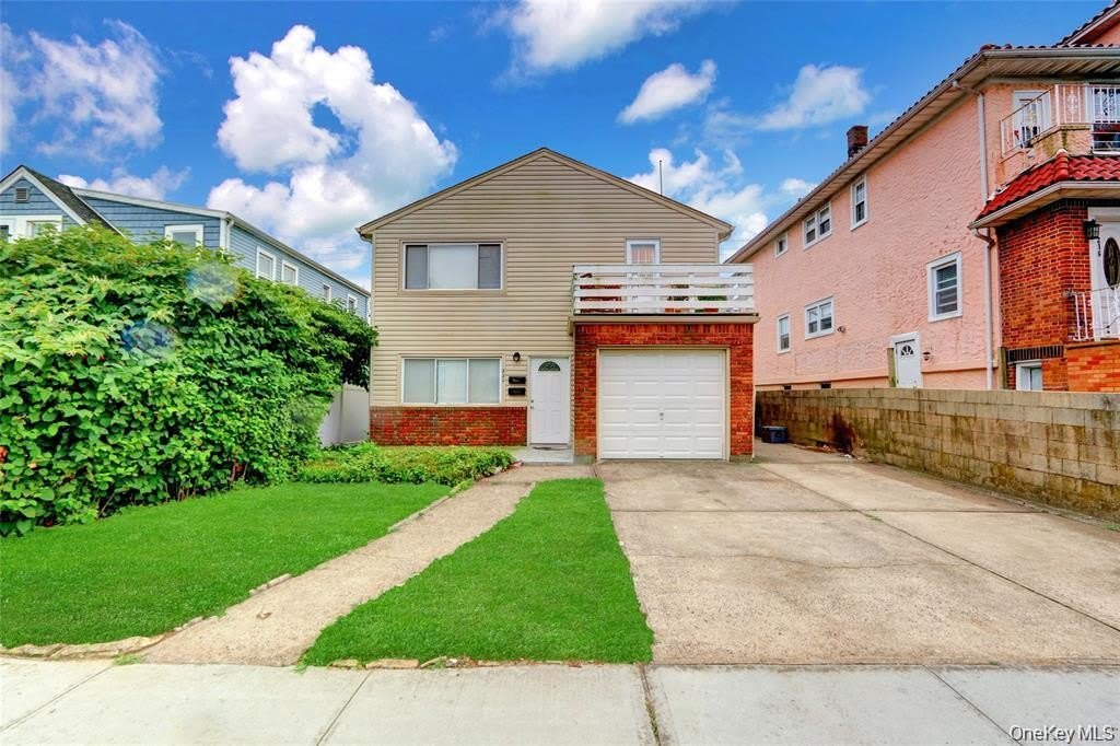 220 E Chester Street – photo 1