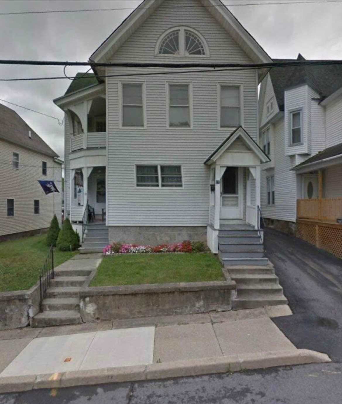 21 Dewitt St – photo 1 of 19