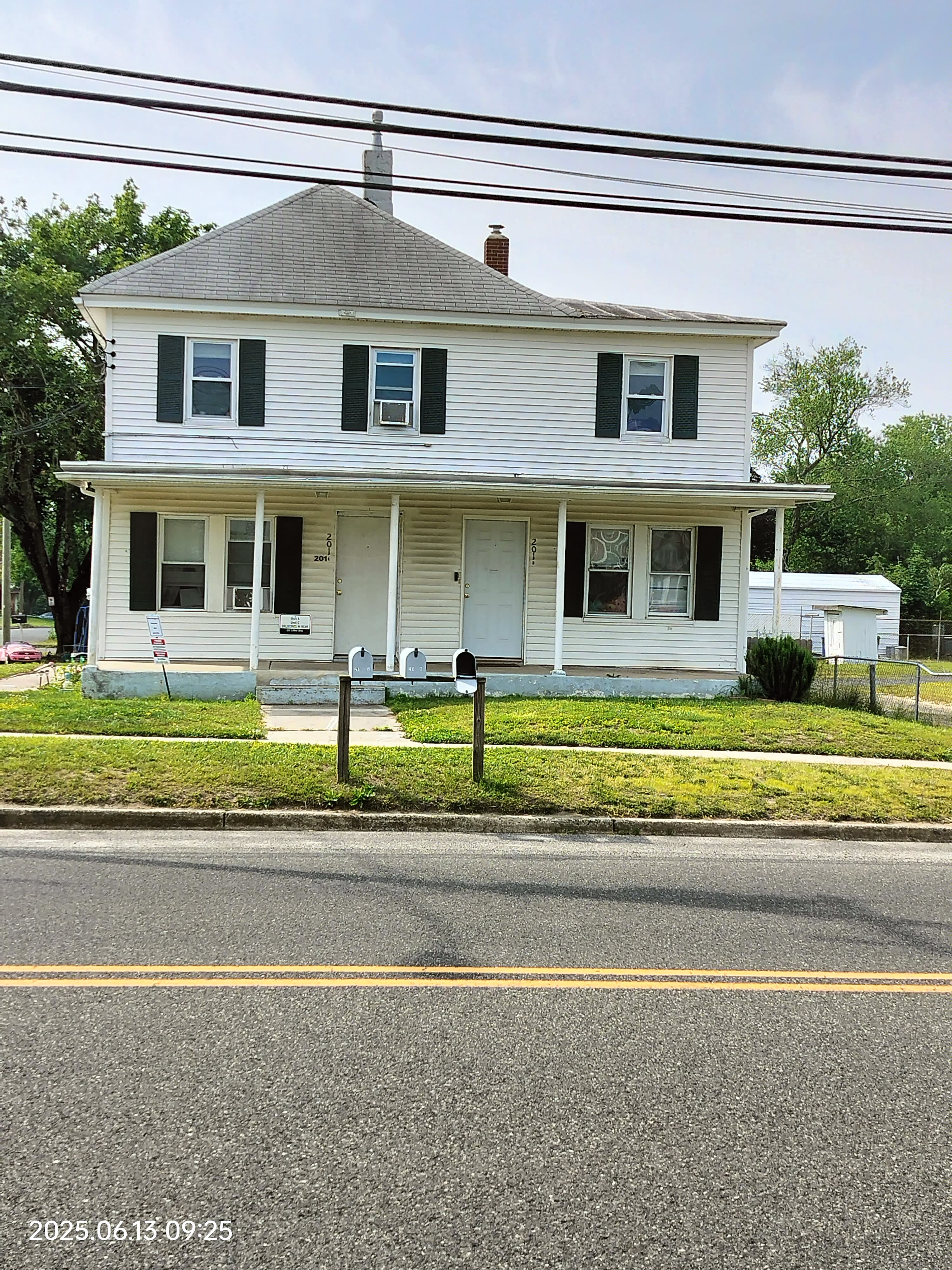 201 Southwest Blvd – photo 1 of 11