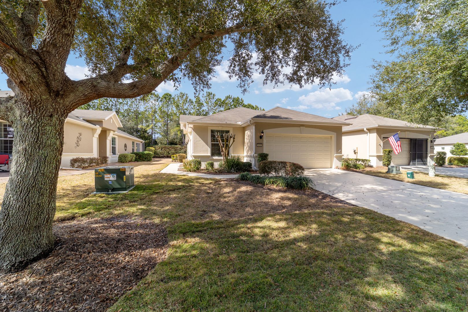 Resort Style 55 Living In Stone Creek Beautiful 2 Bedroom Villa With Screened Lanai 2 Car Garage – photo 1