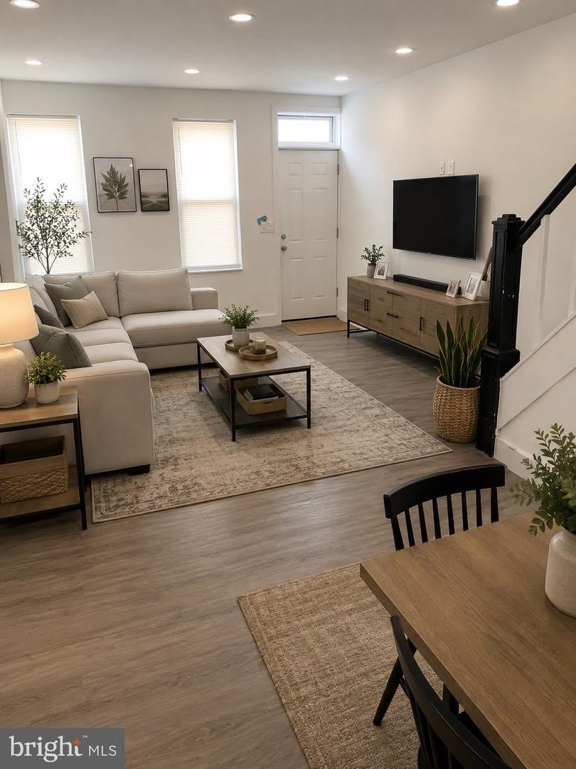 3133 WEIKEL ST – photo 1