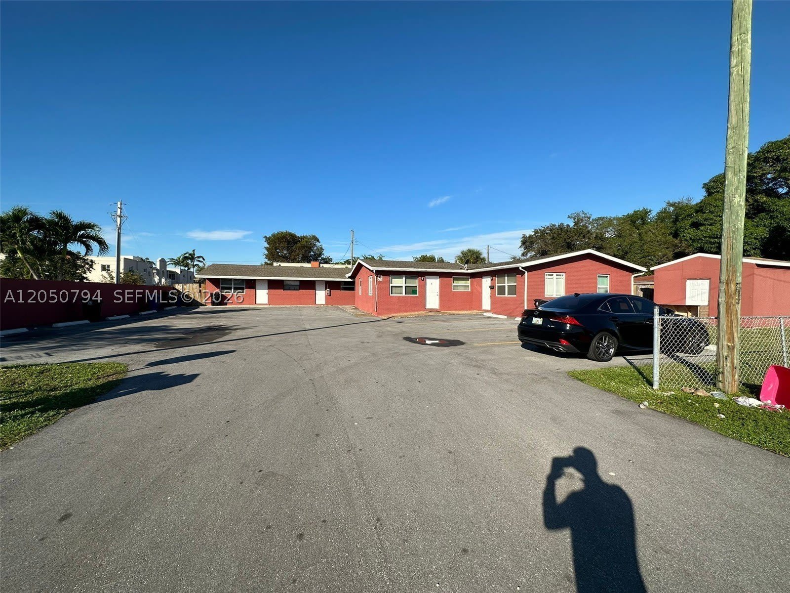 623 Nw 9Th Ave – photo 1