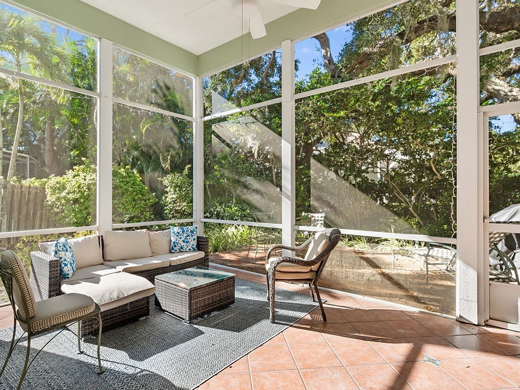 8829 Lakeside Circle – photo 1