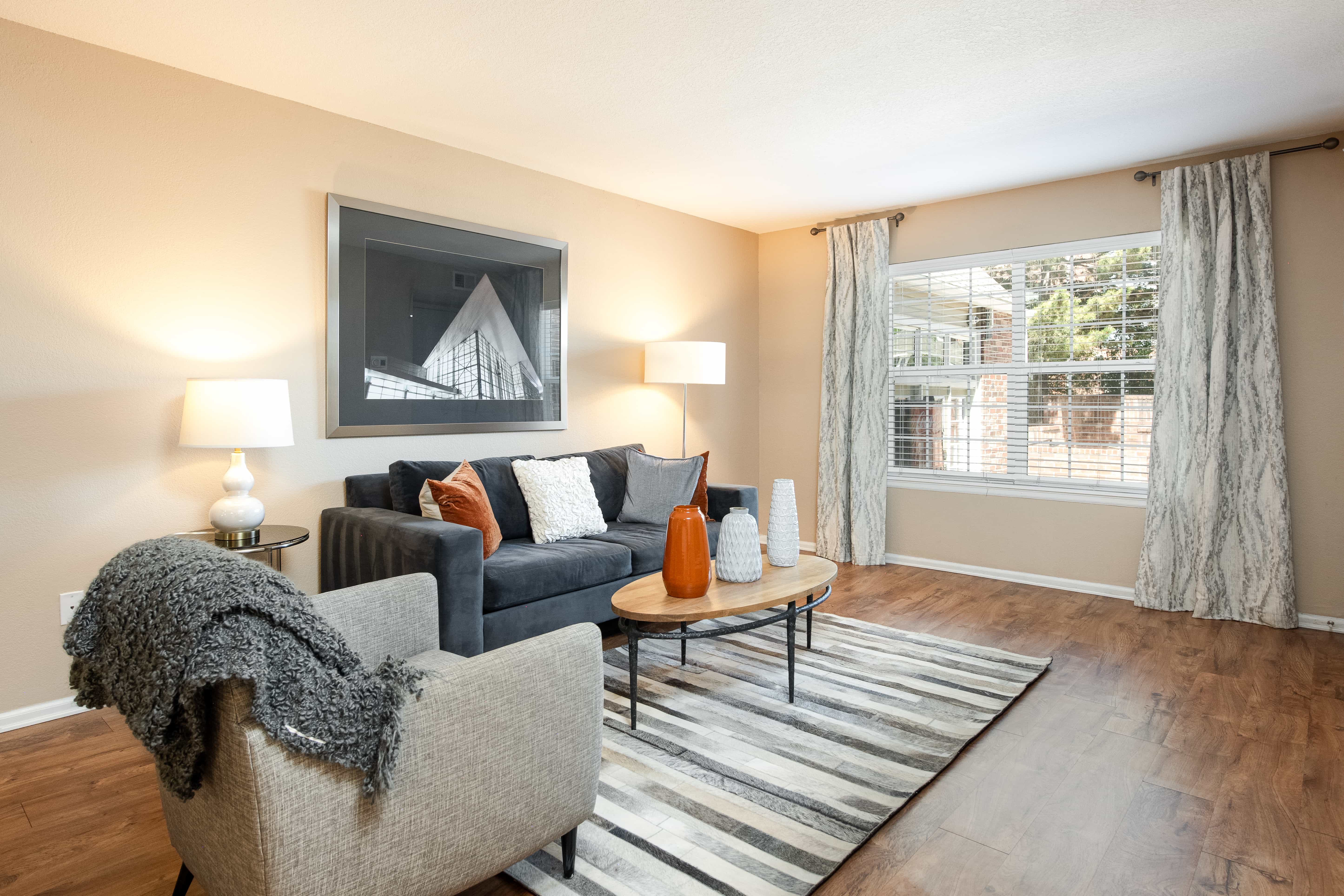 Parliament Apartments – photo 1