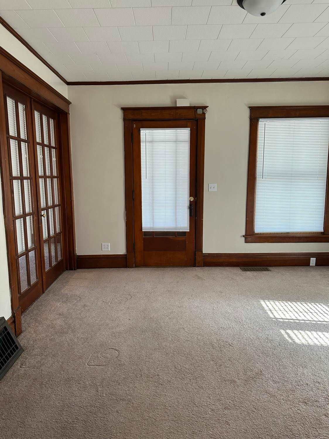 306 East Nuckols Street – photo 1 of 13