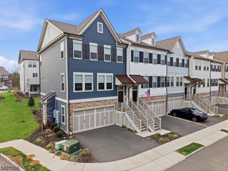 12 Marigold Ct – photo 1 of 40