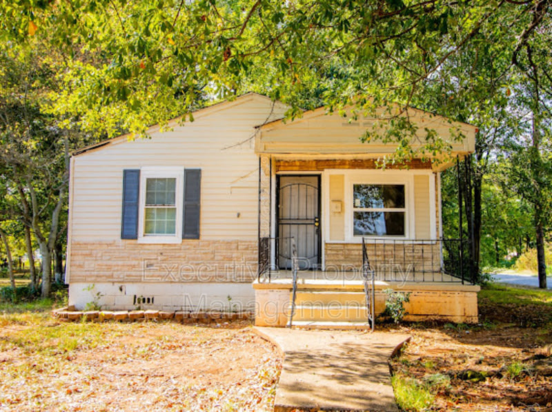 830 5th Avenue – photo 1 of 2