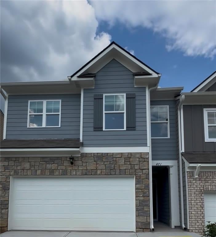 471 stoneybrook Cr – photo 1 of 14