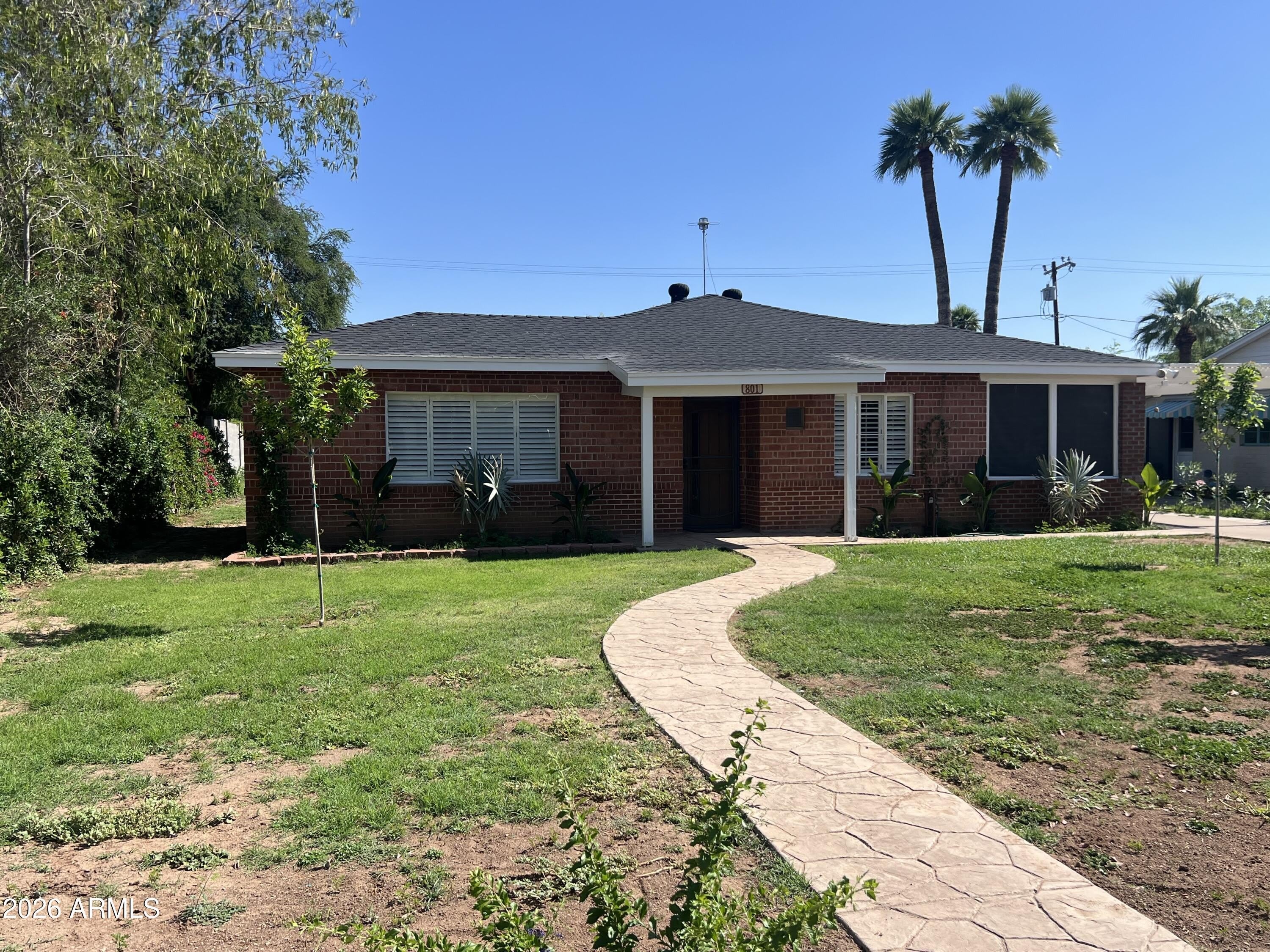 801 W Earll Drive – photo 1