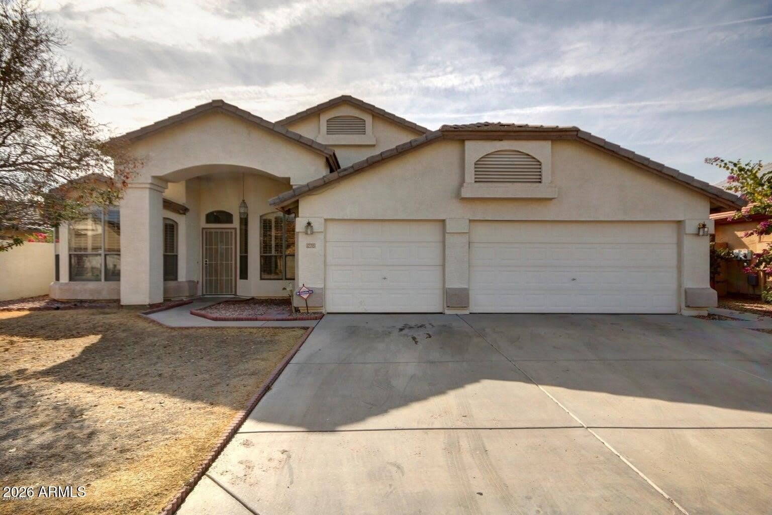 12715 W CAMBRIDGE Avenue – photo 1