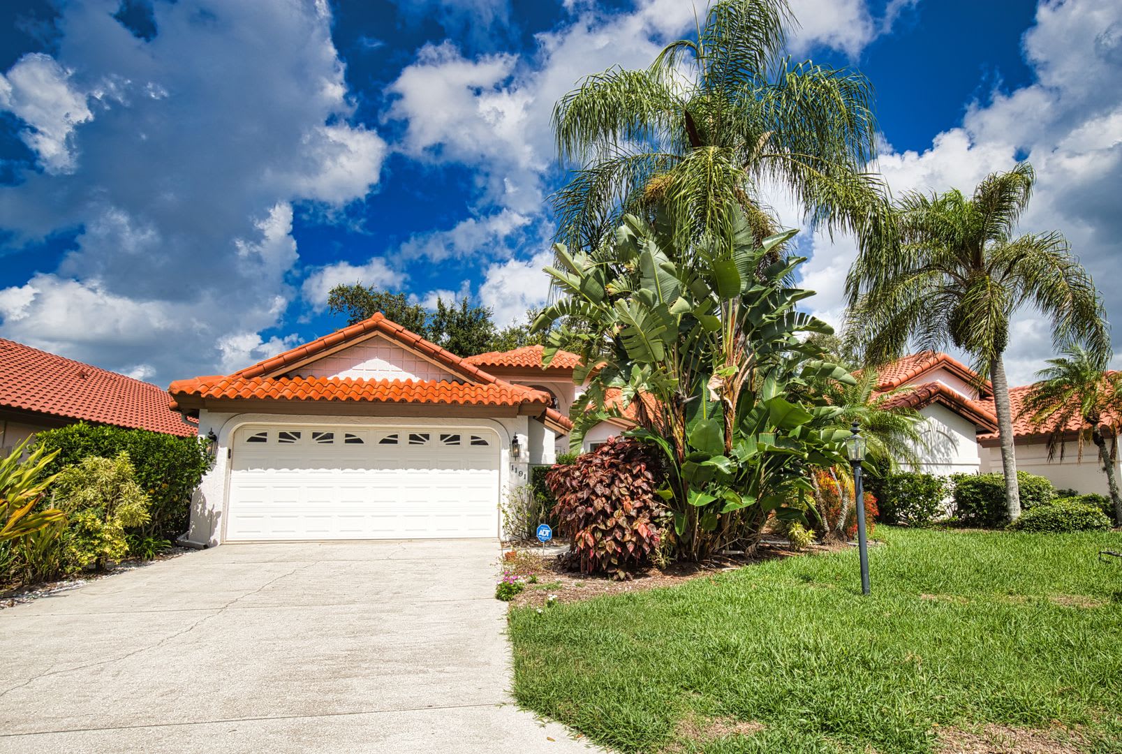Seasonal Short-Term 3 Bedroom 3 Bathroom Home in The Patio Homes of Chestnut Creek! – photo 1