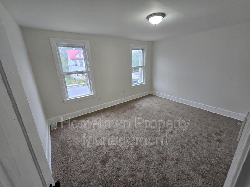550 Nelson Street – photo 1 of 8