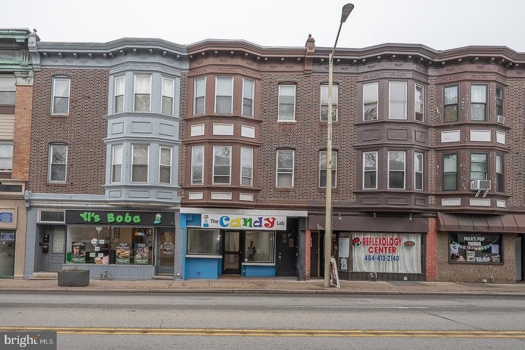 22 E. LANCASTER AVE – photo 1 of 43