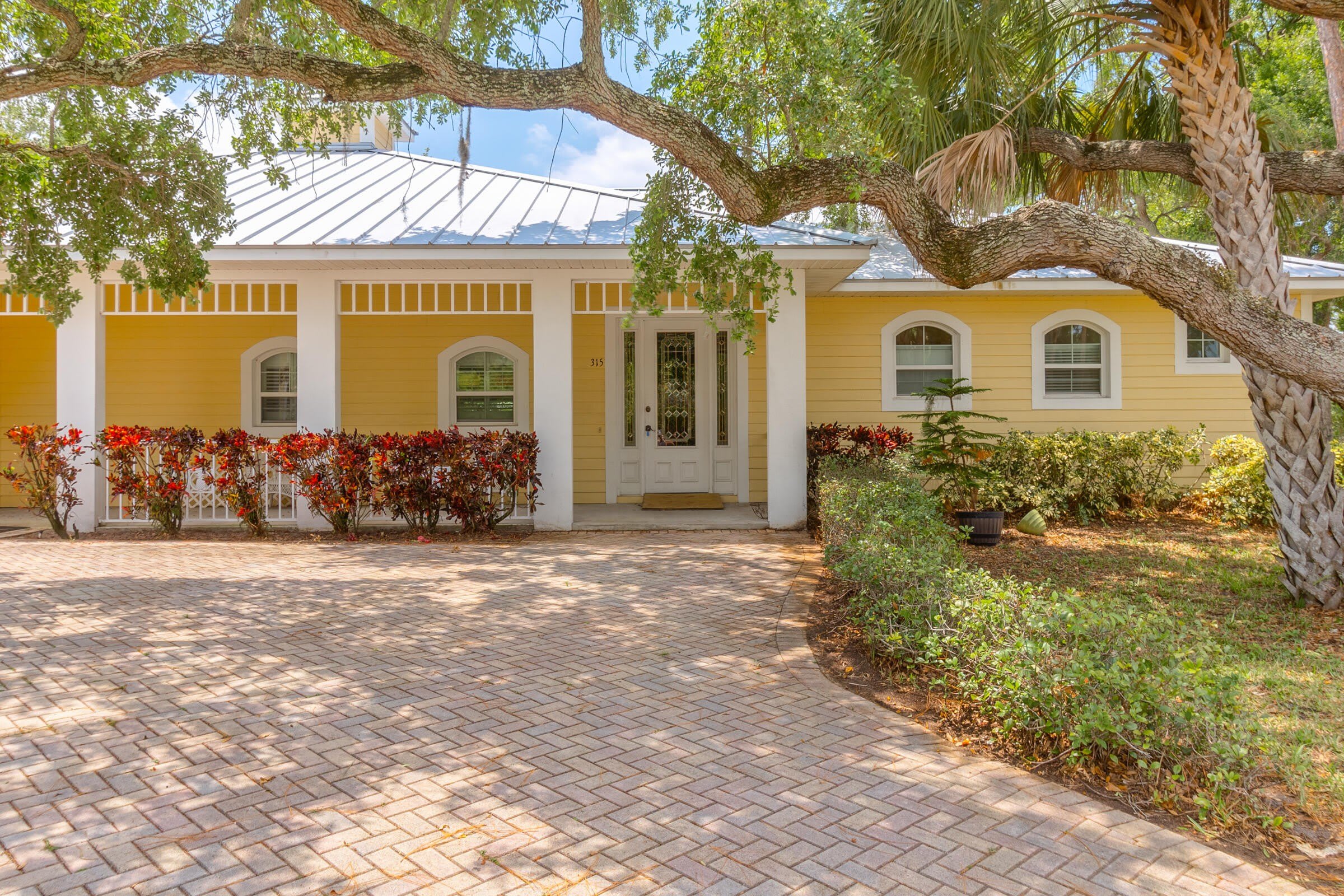 315 Enola Place – photo 1