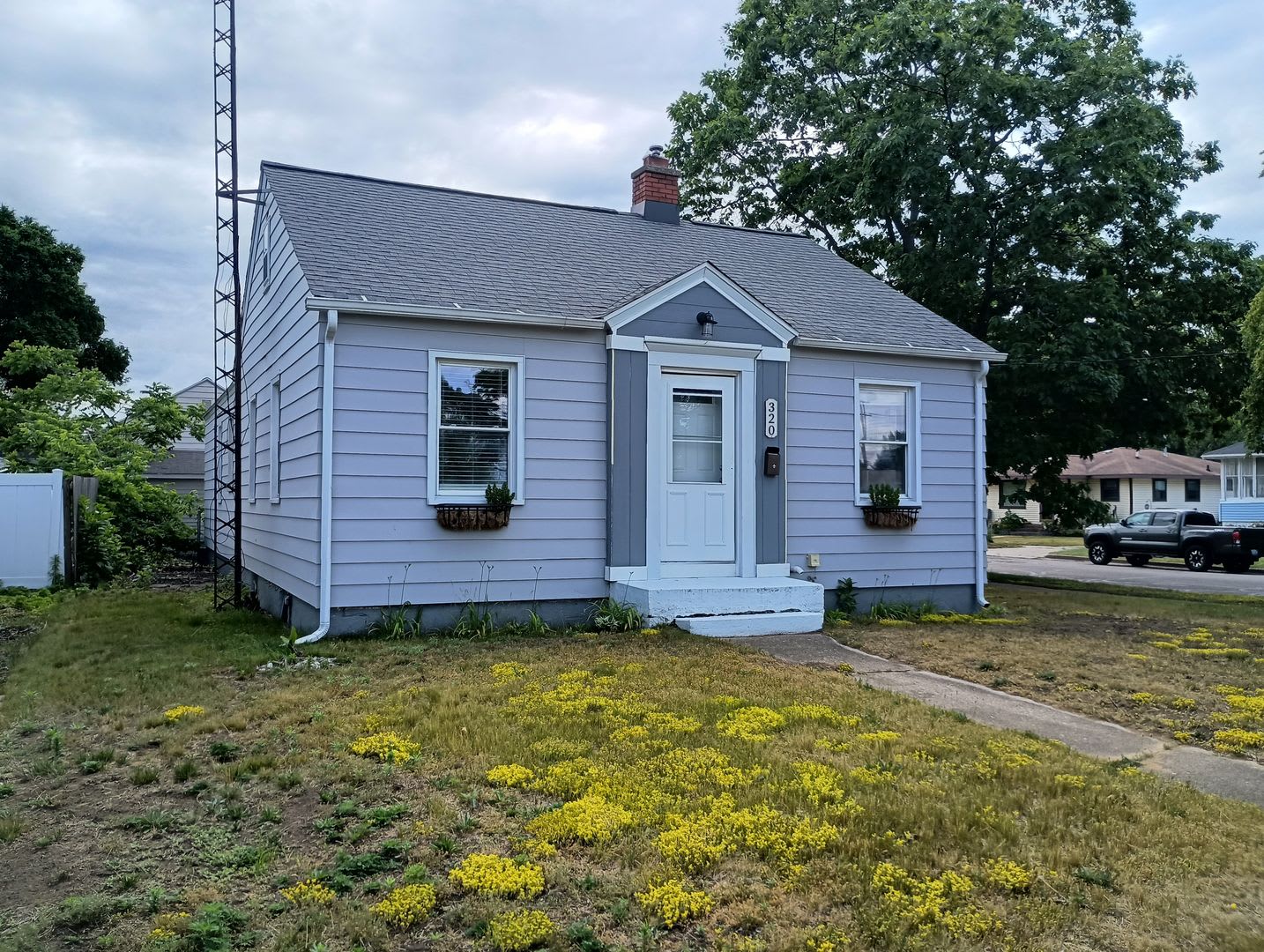Cozy 3 Bedroom Home In Grand Haven – photo 1 of 94