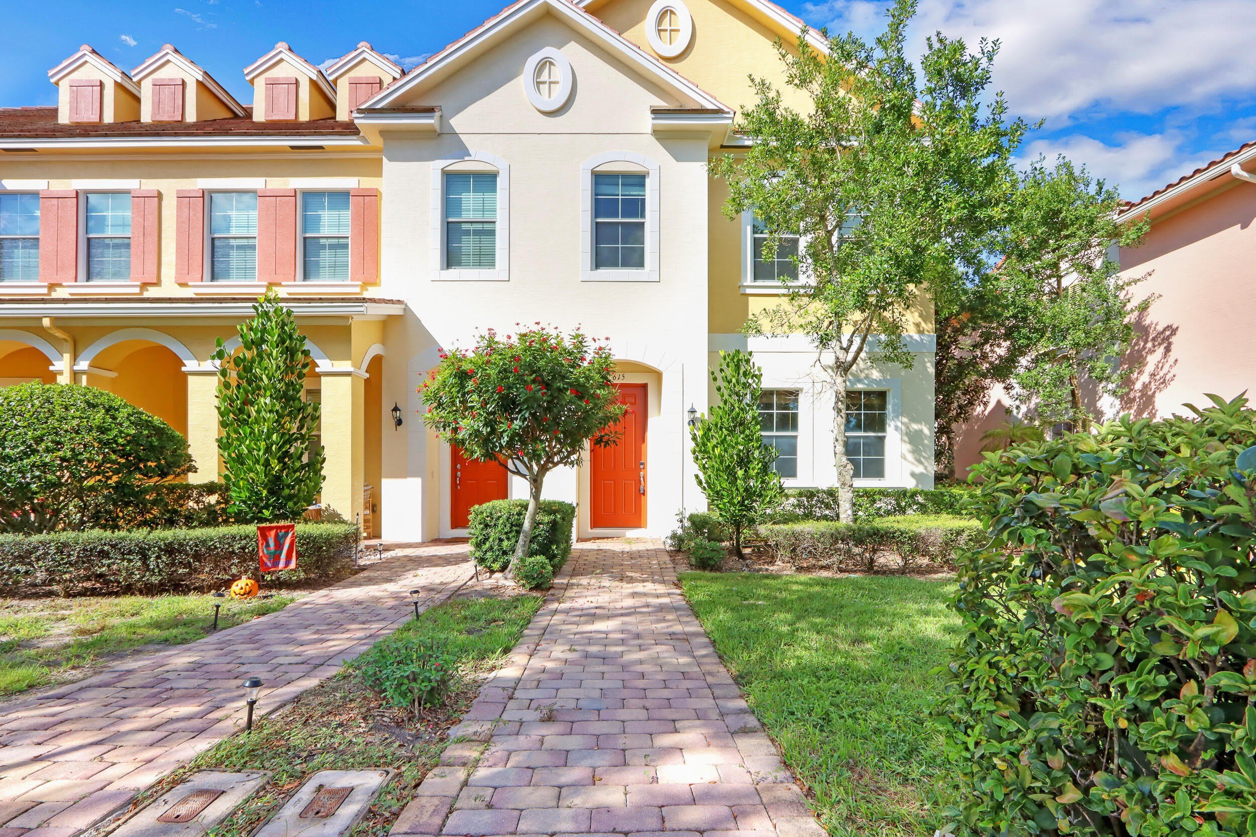 615 Dakota Drive – photo 1