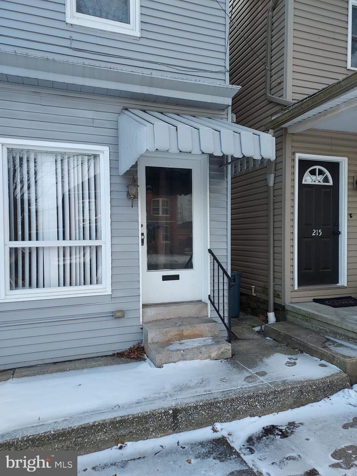 213 B LINCOLN WAY W – photo 1 of 15
