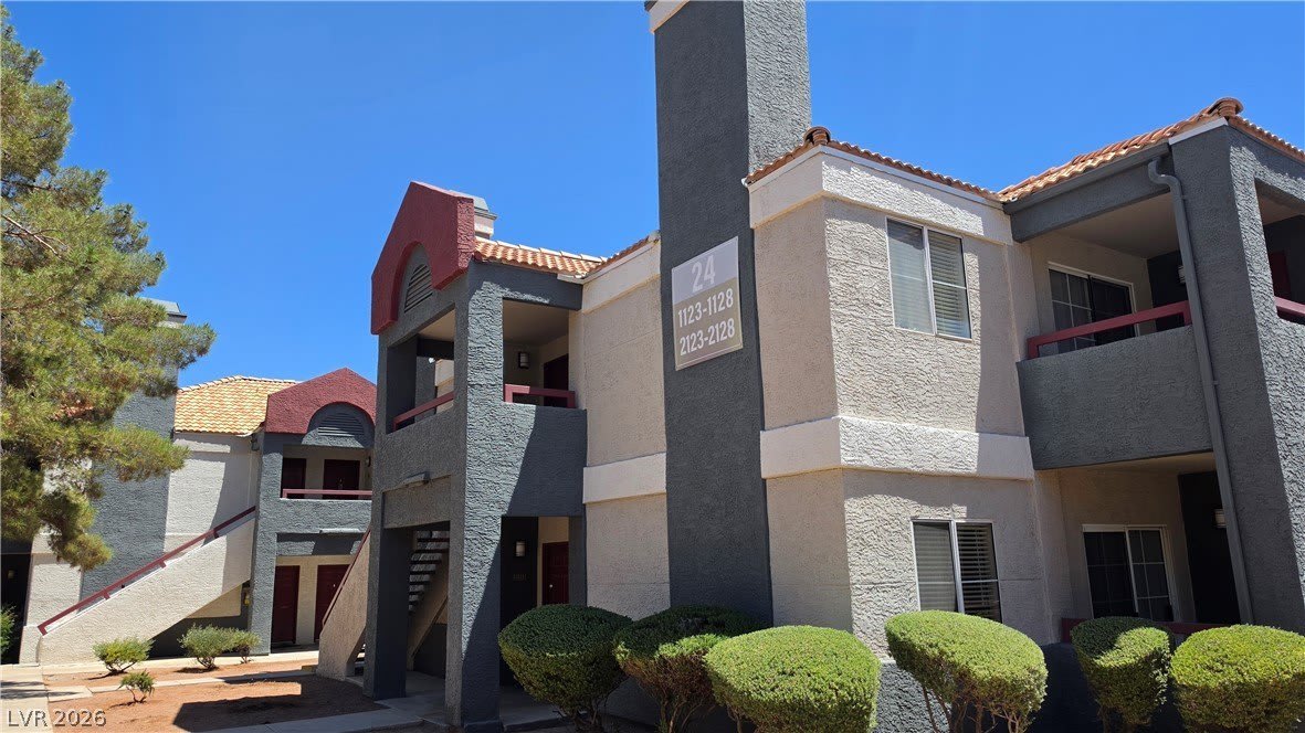 8600 CHARLESTON Boulevard – photo 1