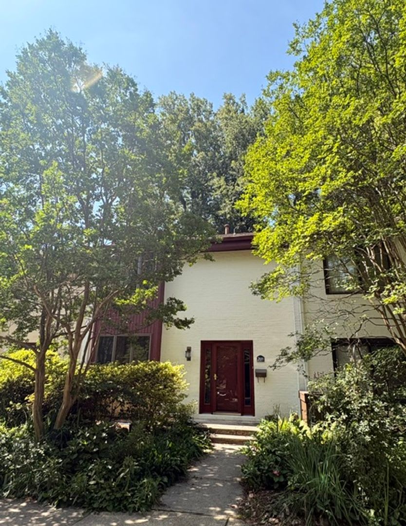 2071 Golf Course Drive – photo 1