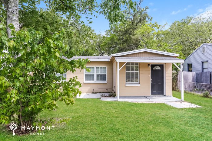 4523 Hercules Avenue – photo 1