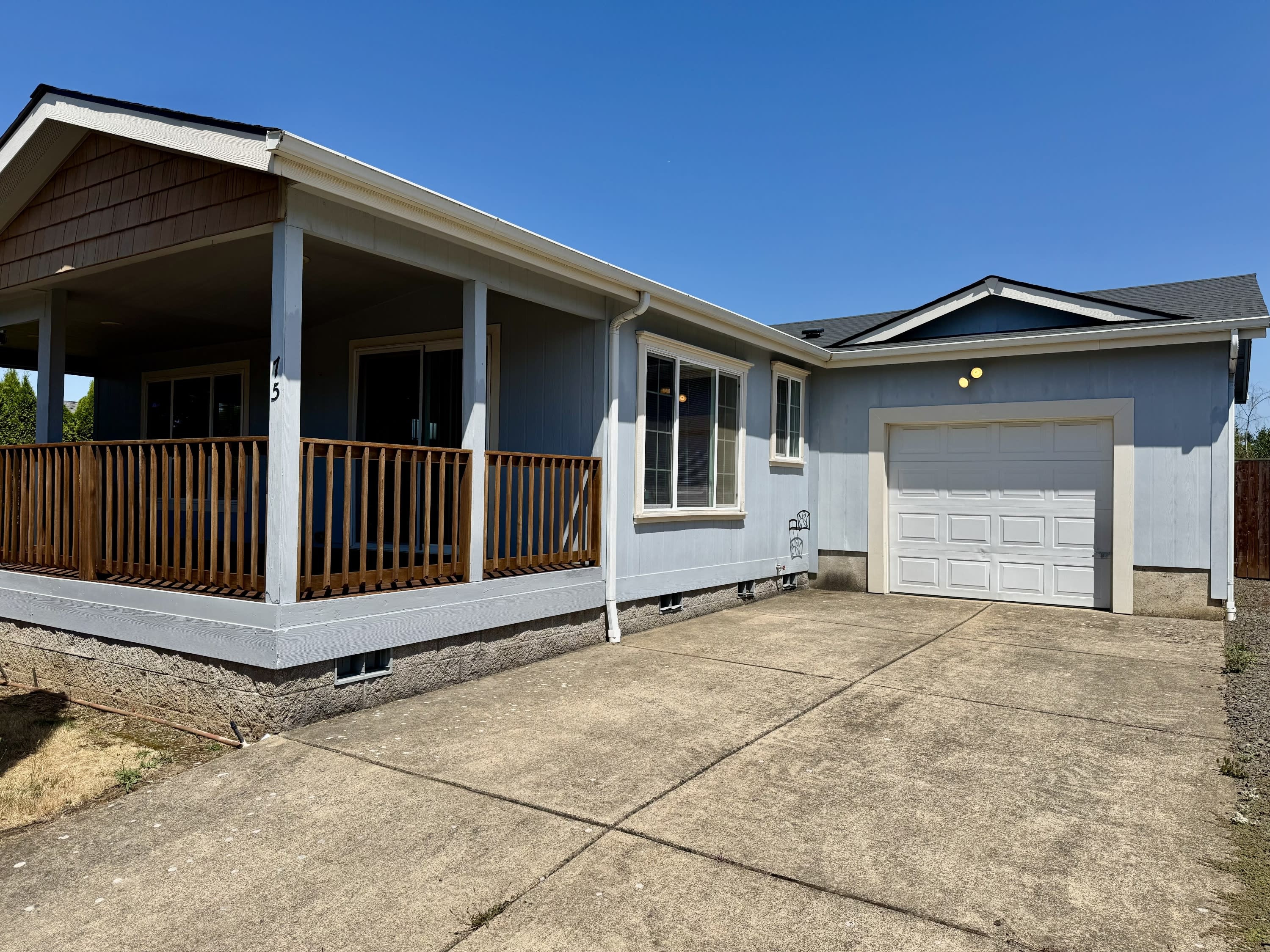 1015 Oak Street #75 – photo 1 of 10