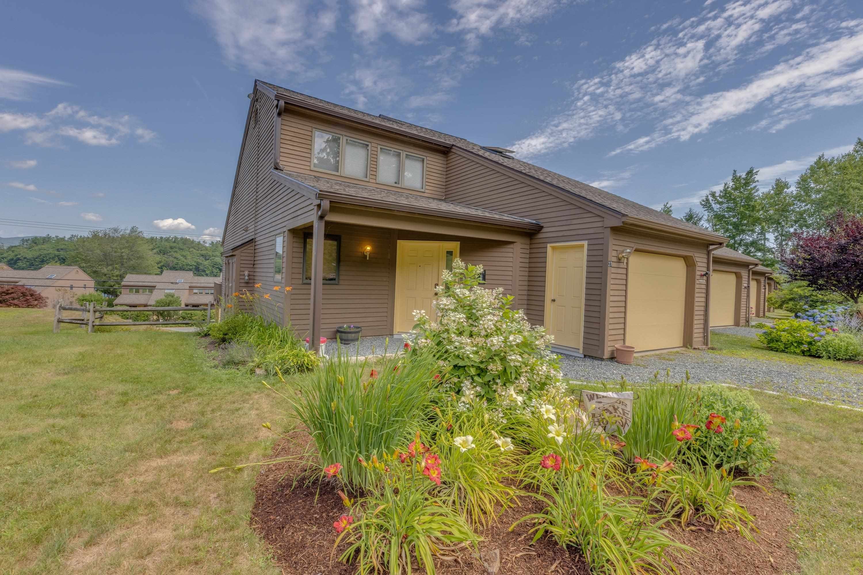 21 Woodbury Drive – photo 1 of 22