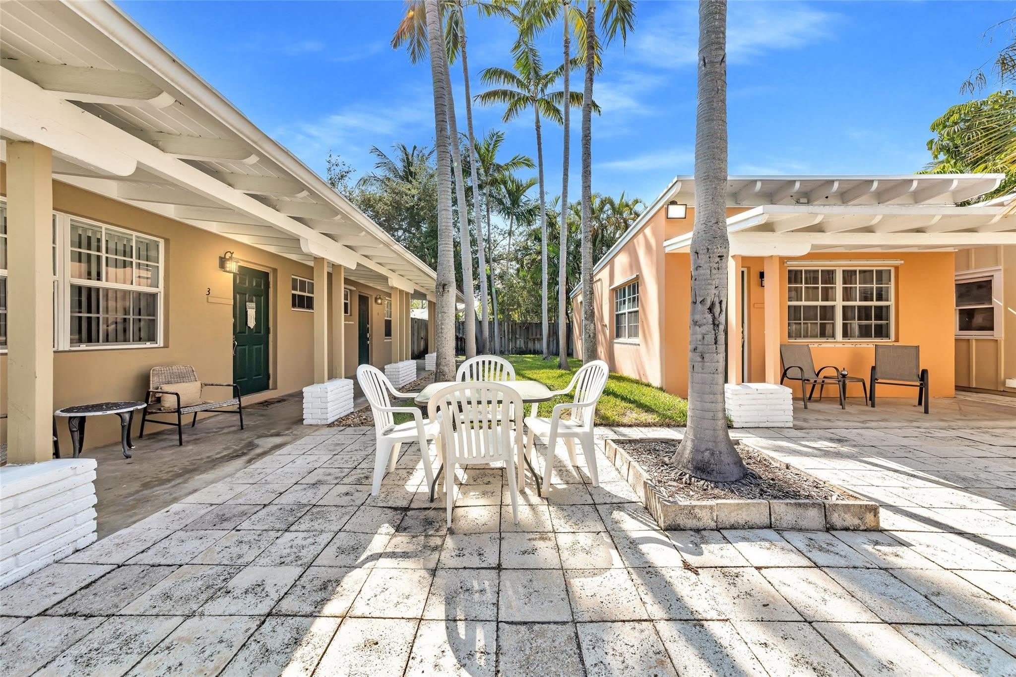805 NE 17th Avenue – photo 1