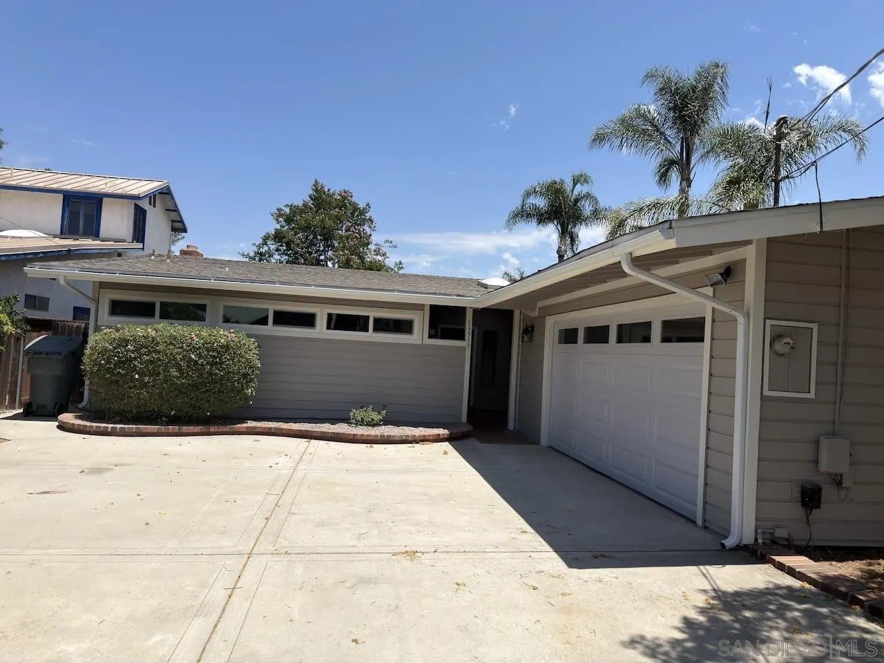13919 York Avenue – photo 1 of 234