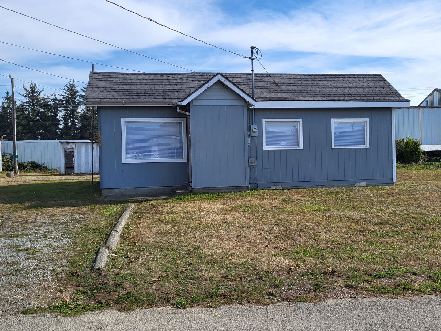 Charming Fully Furnished 1-Bedroom Home – All Utilities Included! – photo 1 of 7