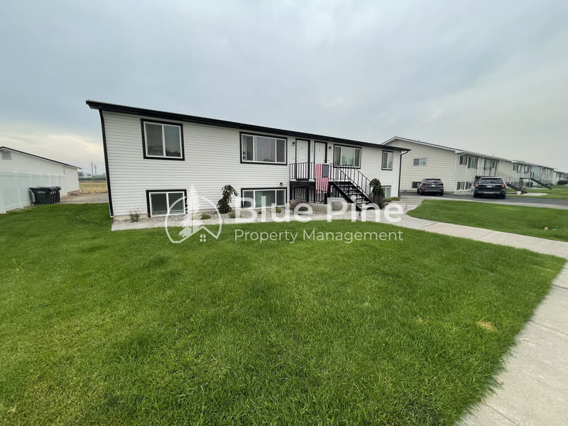 2348 Stace Street – photo 1 of 11