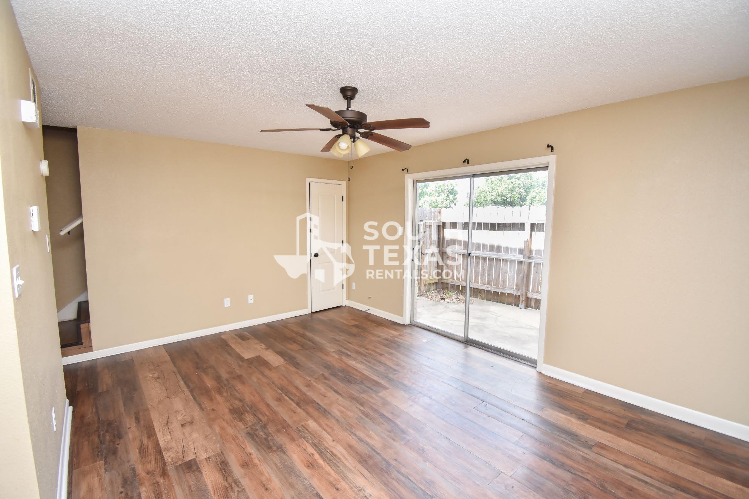1905 Melrose AveApt B – photo 1 of 8