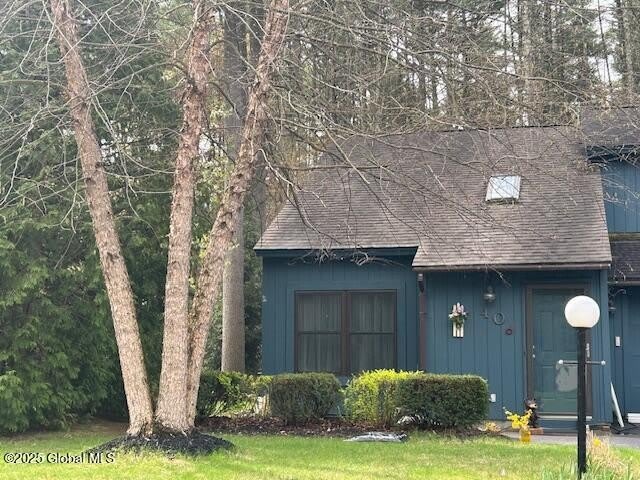 40 Margaret Drive – photo 1 of 11