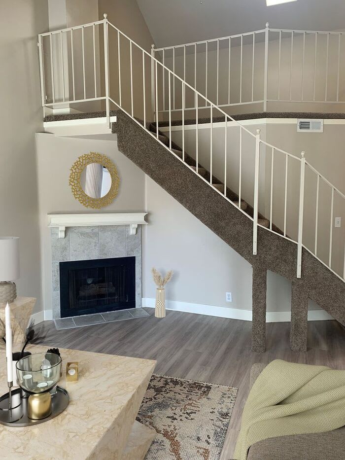1223 East Vine Gate Drive – photo 1 of 629