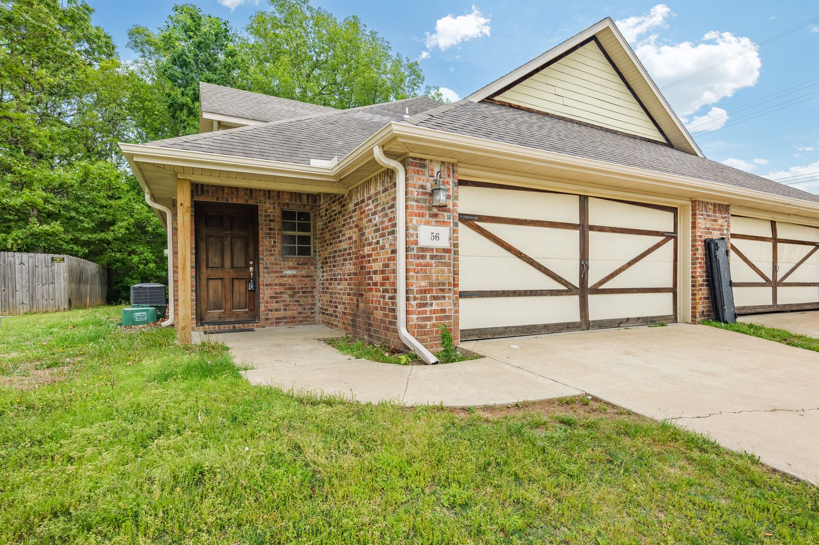Great duplex in a great location – photo 1