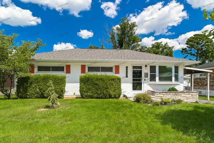 9923 Timothy Lane – photo 1 of 13