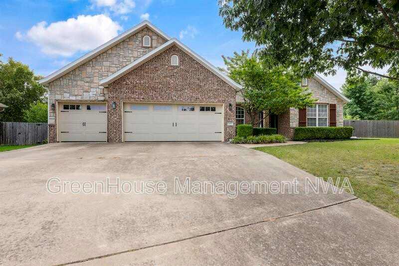 4003 SW Hawthorne Place – photo 1