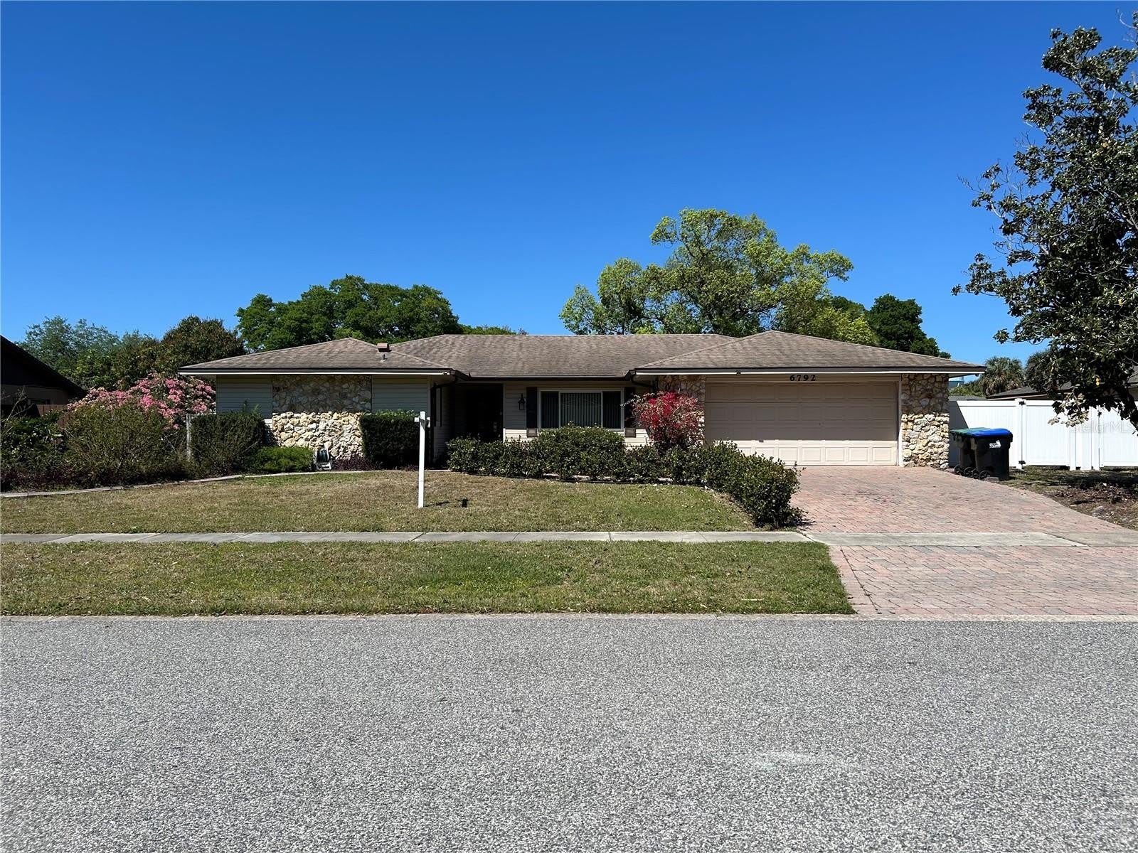 6792 TAMARIND Circle – photo 1 of 8
