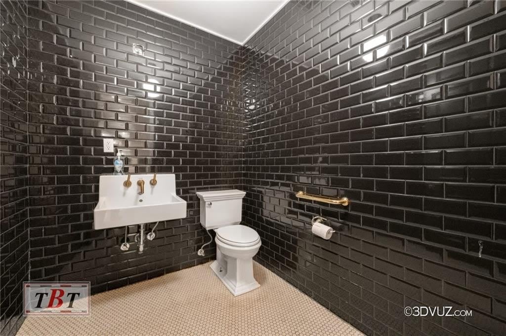3205 Quentin Road – photo 1