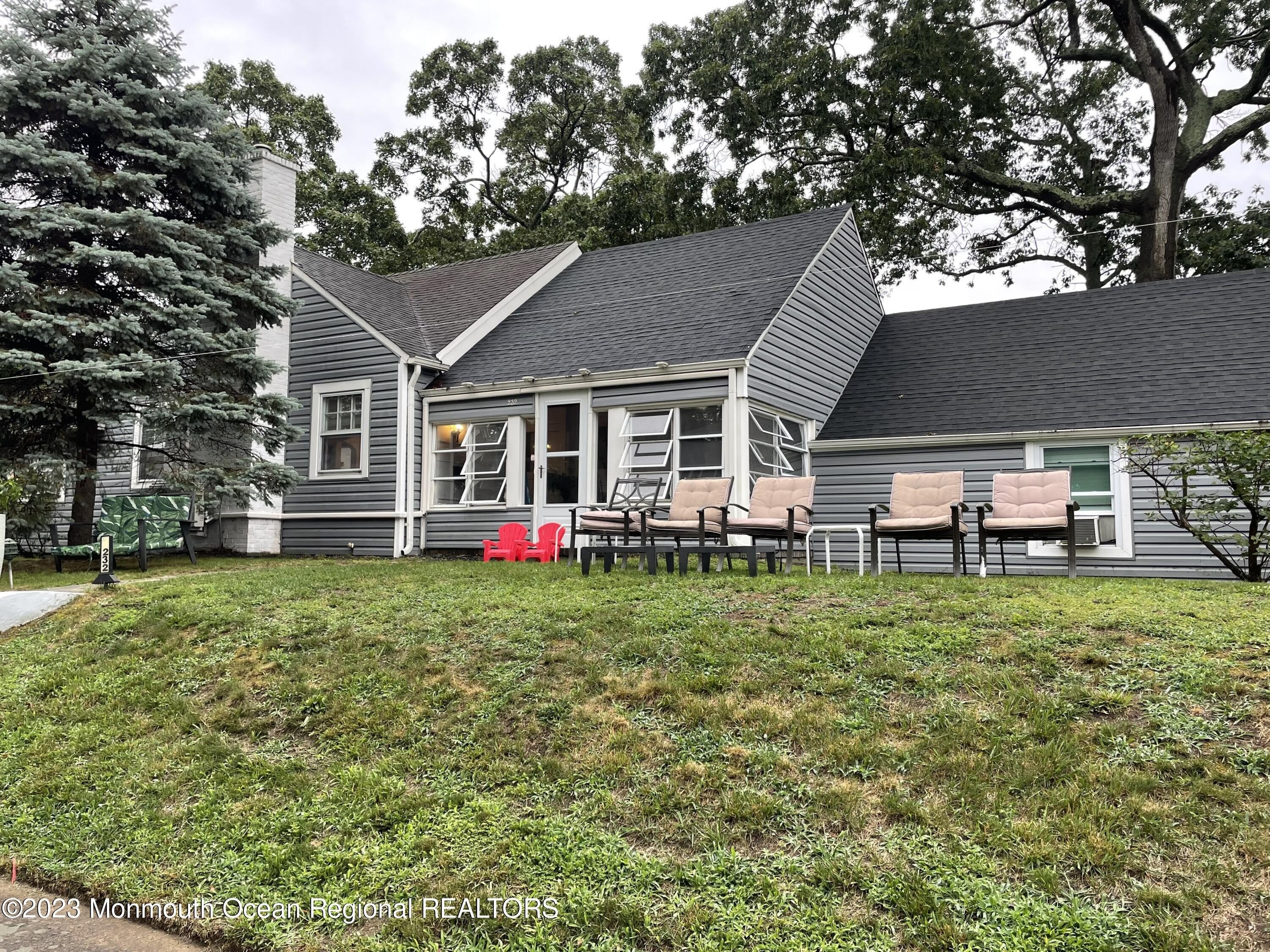 232 Jerome Avenue – photo 1