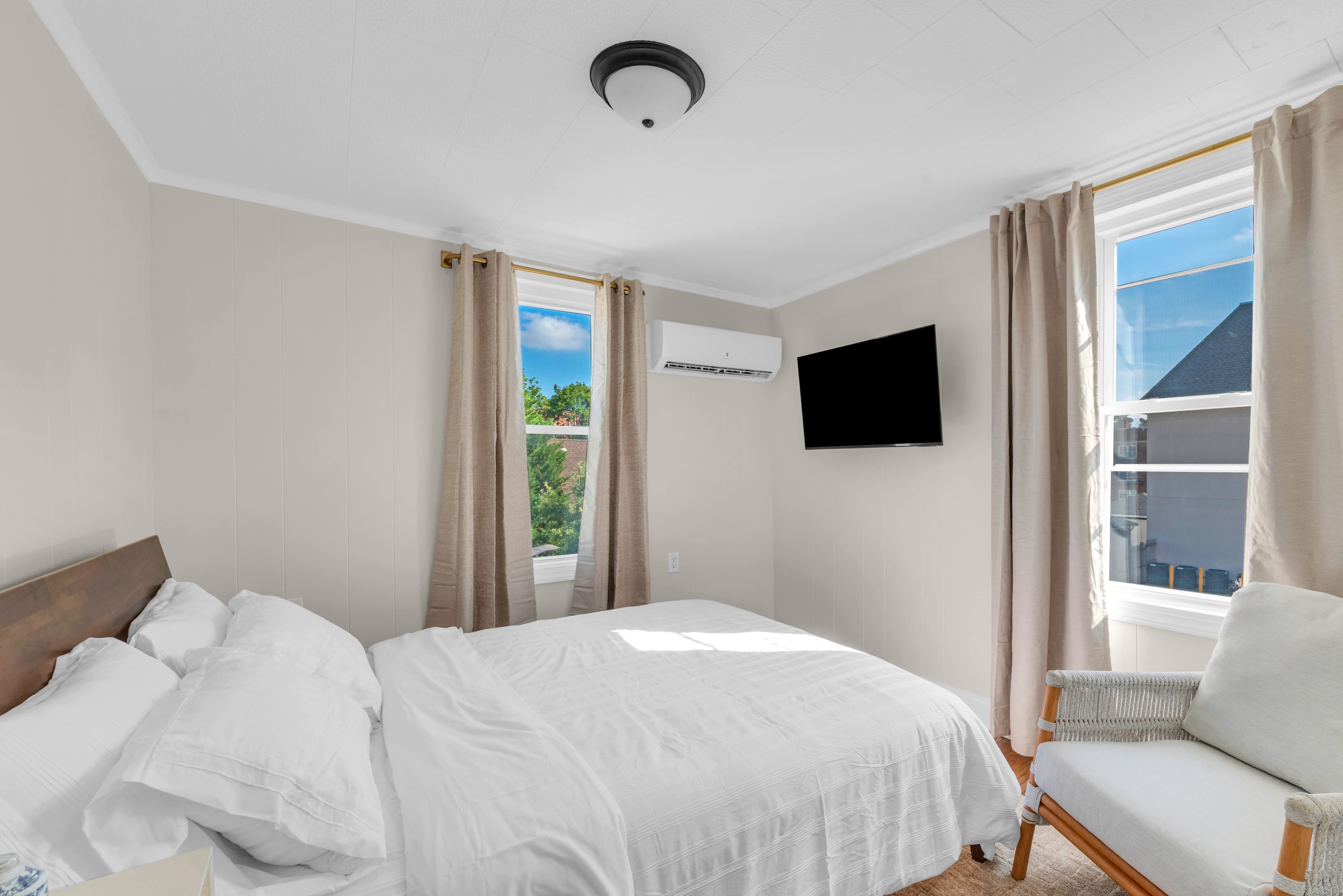 17 Hackett Place – photo 1 of 56