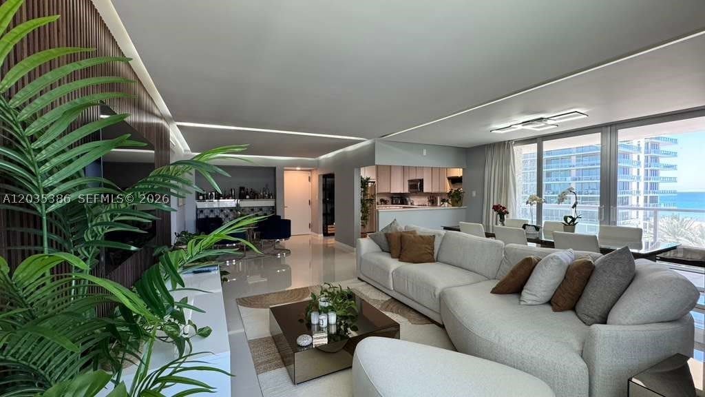 5750 Collins Ave – photo 1
